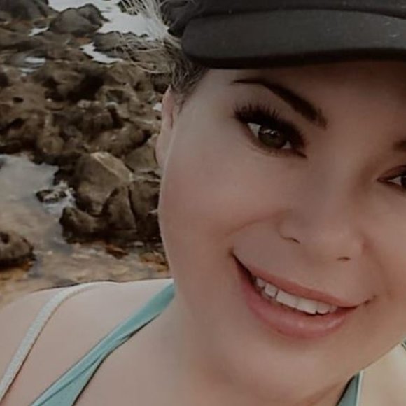 Meet your Posher, Melissa - Picture 1 of 1